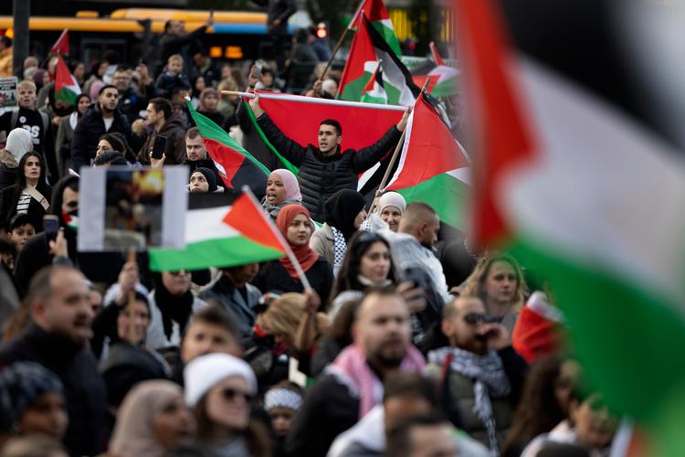 Over hele verden er der blevet afholdt propalæstinensiske demonstrationer. Således også på Nørrebrog i weekenden.  Foto: Finn Frandsen
