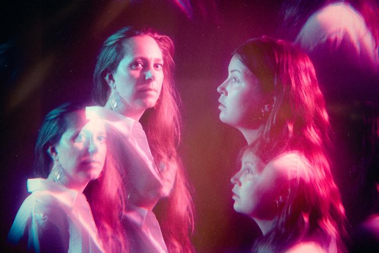 Saxofonisten Cecilie Strange (tv.) og guitaristen Anna Roemer har de seneste år udviklet Kaleiido til at blive en af landets mest interessante legepladser for frit improviseret musik. Pr-foto Malthe Ivarsson