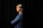 Stine Louise Eising mørk baggrund