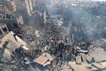 Ifølge kilder i det Hamas-kontrollerede Gaza er 7.000 dræbt efter israelske bombardementer. Foto: Mahmud Hams/Ritzau Scanpix