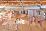 Biennalen for Kunsthåndværk og Design er i år blevet placeret hos Copenhagen Contemporary, hvor der heldigvis er god plads til alle værkerne.   Foto: Michael Rygaard