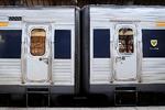 Mellem Nykøbing Falster og Næstved er togtrafikken aflyst, efter at der søndag aften opstod en brand ved Vordingborg Station. Banedanmark kalder hændelsen for »hærværk«. Foto: Jens Dresling