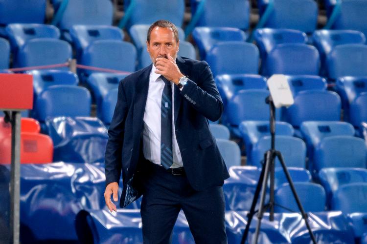 John van 't Schip skal forsøge at hjælpe Ajax Amsterdam ud af en historisk krise. Den 59-årige hollænder er dog ikke tænkt som en langsigtet løsning for klubben, der pt ligger sidst i Æresdivisionen. Foto: Fabrice Coffrini/Ritzau Scanpix