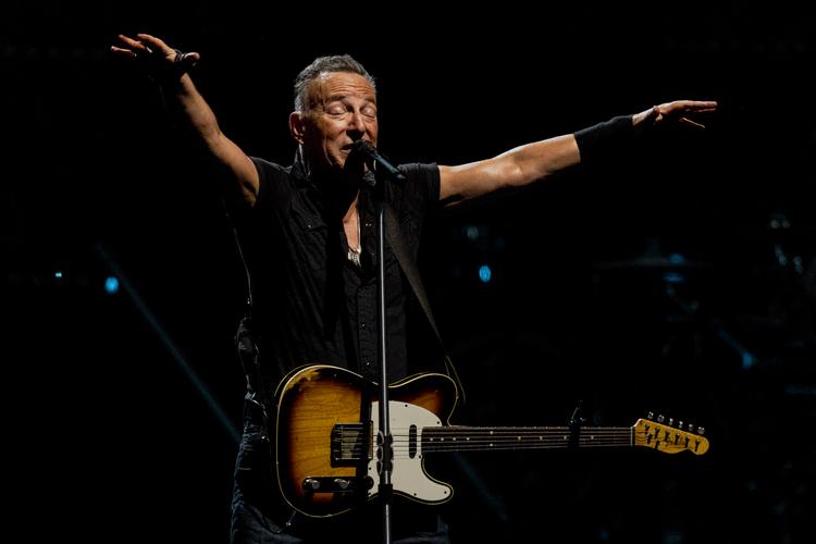 Bruce Springsteen spillede i Parken i sommer, og allerede næste år vender han tilbage til Danmark.   Foto: Christian Falck Wolff