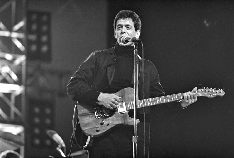 Lou Reed optræder på Roskilde Festival 1984.  Fire år tidligere gik han i musikalsk terapi, da han udsendte albummet 'Growing Up In Public'  Arkivfoto Kim Agersten