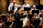 Violinvirtuosen Nikolaj Szeps-Znaider spiller i al diskretion en luksuskoncert på Det Kongelige Teater i denne måned. Foto: Finn Frandsen