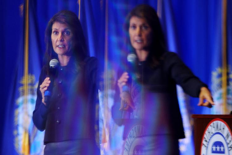 Tidligere FN-ambassadør for USA, Nikki Haley,  er en af de få republikanske kandidater til præsidentposten, der har tocifrede tal i meningsmålingerne. Der er hård kamp om at blive det republikanske alternativ til Trump.  Foto: Brian Snyder/Ritzau Scanpix
