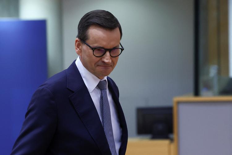 Mateusz Morawiecki har været Polens ministerpræsident siden 2017. Nu får han i første omgang til opgave at danne en ny regering, selv om han ikke har et flertal bag sig efter valget i oktober. Foto: Yves Herman/Ritzau Scanpix