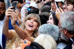 I Argentina er begejstrede fans af den amerikanske popsanger Taylor Swift, de såkaldte Swifties, ligesom deres idol begyndt at engagere sig politisk. Det kan blive en sten på vejen for ultraliberale præsidentkandidat, Javier Milei. Foto: Mark Blinch/Ritzau Scanpix