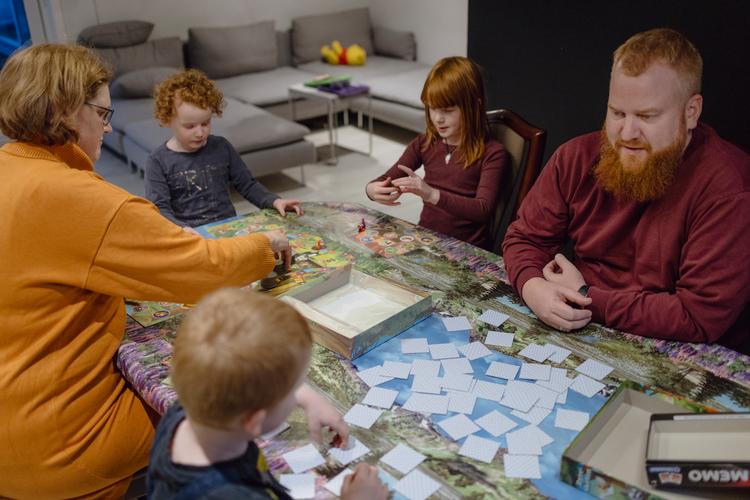 Ægteparret Pernille Moesby Sørensen og Jess Sørensen har 
 aftalt i et testamente, at skulle en af dem dø, skal deres tre børn tilsammen kun skal arve 6,25 procent af parrets formue. Resten går til den af de to, der lever længst. Foto: Benjamin Krog