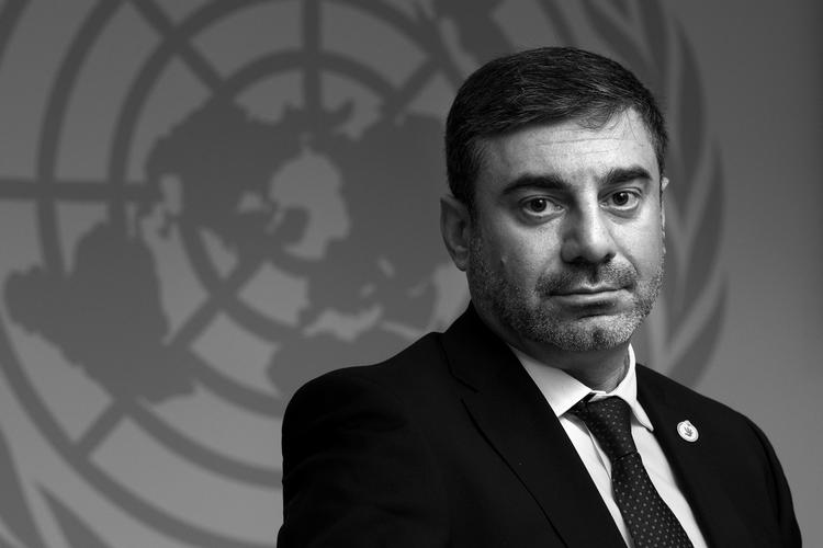 Dmytro Lubinets har ansvar for, at Ukraine respekterer menneskerettighederne. Om han lykkes, kan være udslagsgivende for, om Ukraines drøm om at blive EU-medlem blive realiseret. »Du kan måle det på, hvor mange rettigheder, jeg har genoprettet. Eller spørge ngo’er og internationale organisationer, hvor effektive vi er. Jeg vil tro, at de alle vil bekræfte, at vi helt afgjort gør en forskel«, siger han. Foto: Finn Frandsen