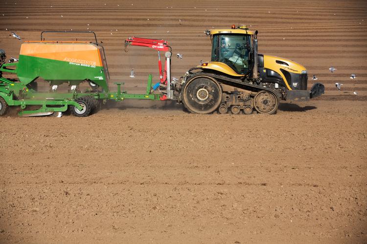 På trods af et ønske fra Landbrug og Fødevarer, holder Danmarksdemokraterne fast i, at partiet ikke kommer til at forhandle om en kommende CO2-afgift for landbruget. Foto: Thomas Borberg