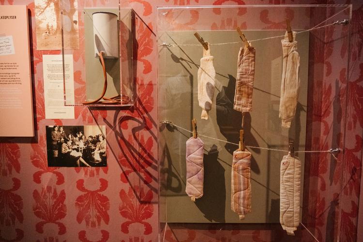 Fra dengang en strikkeklub handlede mere om at udveksle tips til, hvor og hvordan man kunne få en abort. Og måske tips til hvordan man syede hygiejnebind.  Foto: Malthe Ivarsson