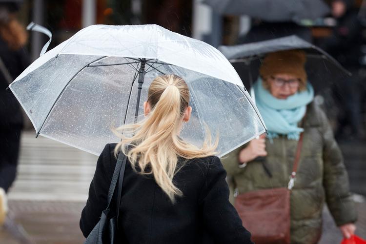 Den kommende uge kan byde på både 13 grader, sne og en større omgang bygevejr. Foto: Jens Dresling