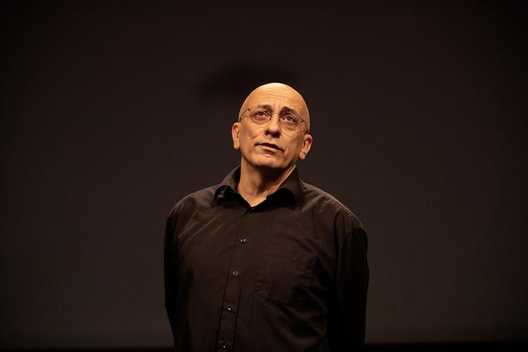 Nullo Facchini er italiensk født og har været teaterinstruktør på egnsteatret Cantabile 2 i Vordingborg i 38 år. Foto: Finn Frandsen