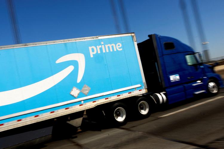 Hvis Amazon havde etableret sig for 10 år siden, kunne de have erobret markedet. Men nu er situationen en anden, lyder vurderingen fra konkurrenterne. Foto: Mike Segar/Ritzau Scanpix