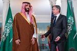 USA's udenrigsminister Antony Blinken mødtes tidligere på måneden med den saudiske forsvarsminister Khalid bin Salman, og netop en fælles forståelse mellem USA og de rige oliestater kan vise sig at være vejen til fred.
 Foto: Jacquelyn Martin/Ritzau Scanpix