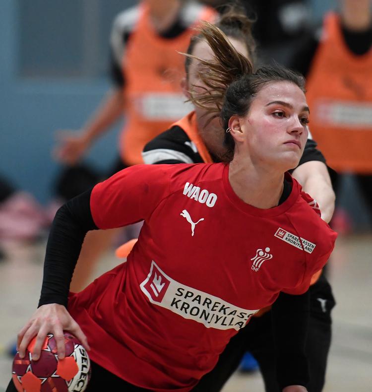 Helena Elver til en træning med landsholdet i 2020.    Foto: Lars Poulsen