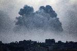 Under bombardementerne af Gaza har Israel brugt enorme mængder af sprængstof. Flere gange er kirker, FN-skoler og civile beboelsesområder blevet ramt. Over 15.000 er blevet dræbt – langt over halvdelen heraf er kvinder og børn.
 Foto: John Macdougall/Ritzau Scanpix