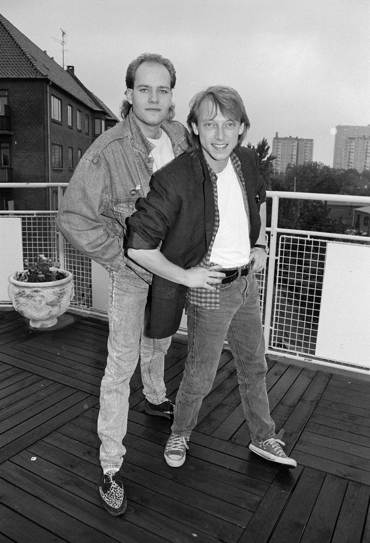 Nis Bøgvad og Morten Remar (th) i 1987 - inden sidstnævnte skrev 'Jonathan'. Navnet til sangens hovedperson var han stødt på i filmen 'Jonathan Livingston Havmåge'. Foto: Mogens Berger