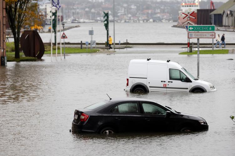 Danmark var 20.-21. oktober ramt af storm og høj vandstand mange steder i landet. Her ses området ved Toldbodgade i Kolding. Foto: Thomas Borberg