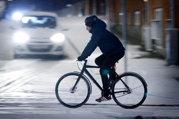 Sneen har flere steder i landet malet vejene hvide. Billedet her er fra Brønshøj torsdag morgen. Foto: Jens Dresling