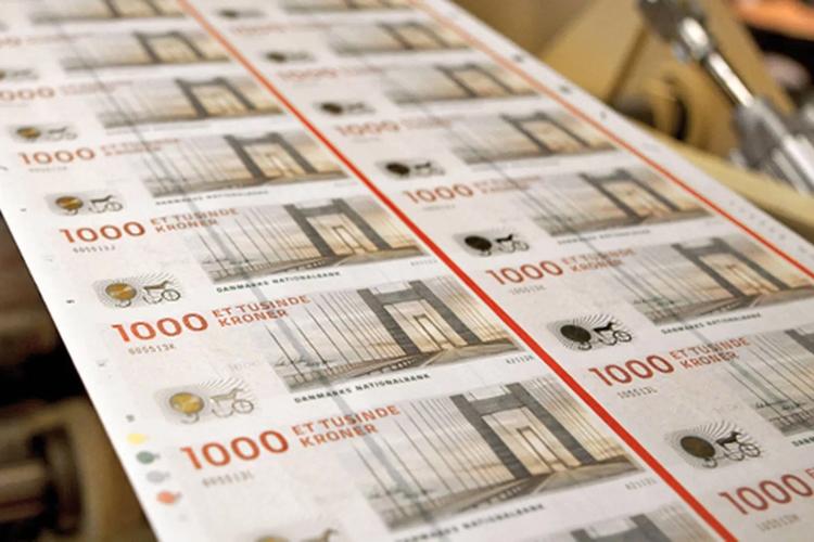 Fra maj2025 vil det ikke længere være muligt at betale med en 1000-kroneseddel.  Foto: Nationalbanken