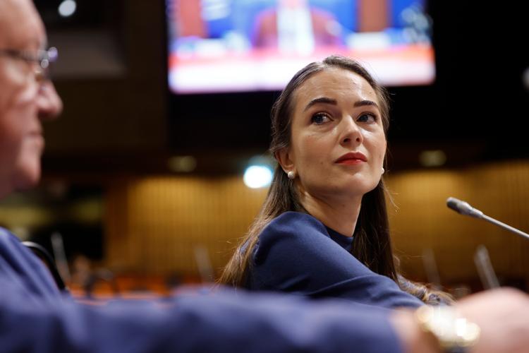 Oleksandra Matviichuk ser kun én udvej: at Vesten sender flere og bedre våben. I en fart. Der er ingen magisk stopknap, siger hun, kun militær magt.  Foto: Jean-francois Badias/Ritzau Scanpix