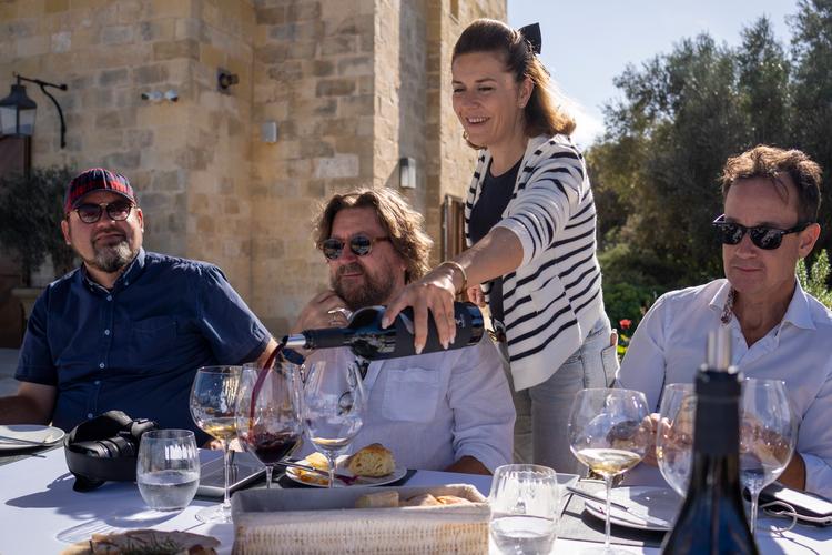 Malta var engang Middelhavets party-ø og kalder sig MTV Island. Nu går de efter gastro-turisterne her på vingården Ta' Betta, der egentlig skulle have været sommerhus for et ægtepar på øen.  Foto: Per Munch