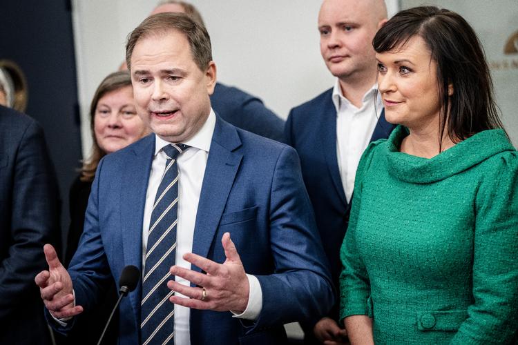 Indenrigs- og sundhedsminister Sophie Løhde (V) mener, at Venstre med en trepartsaftale, der sikrer offentligt ansatte lønløft for flere milliarder kroner, har leveret på en række af Venstres løfter fra valgkampen.  Foto: Mads Claus Rasmussen/Ritzau Scanpix