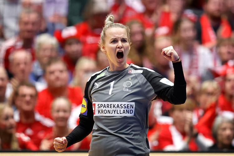   Sandra Toft stod fremragende og havde 16 redninger. Foto: Jens Dresling