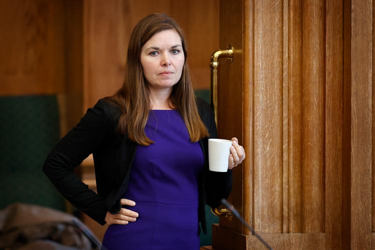 Louise Schack Elholm mener, at hendes mands position i Venstre har forhindret hende i at blive partiets finansordfører, efter at hun ikke længere er minister.  Foto: Jens Dresling