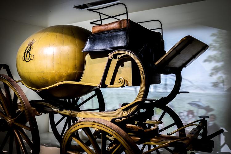 Kugleposten, der fungerer som postvogn op gennem 1800-tallet. Enigma udstiller en over 100 år gammel model, som museet fik lavet ud fra tegninger og en halv kugleskal fra en oprindelig kuglepostvogn. PR-foto 