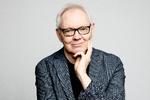 For nogle år siden på en rejse til Sydkorea mærkede forfatteren Erling Jepsen de første tegn på en aggressiv osteoporose. Han håber på snart at kunne gå ubesværet rundt igen. Men i det mindste er der en fordel ved medicinen, fortæller han. (arkivfoto) 
