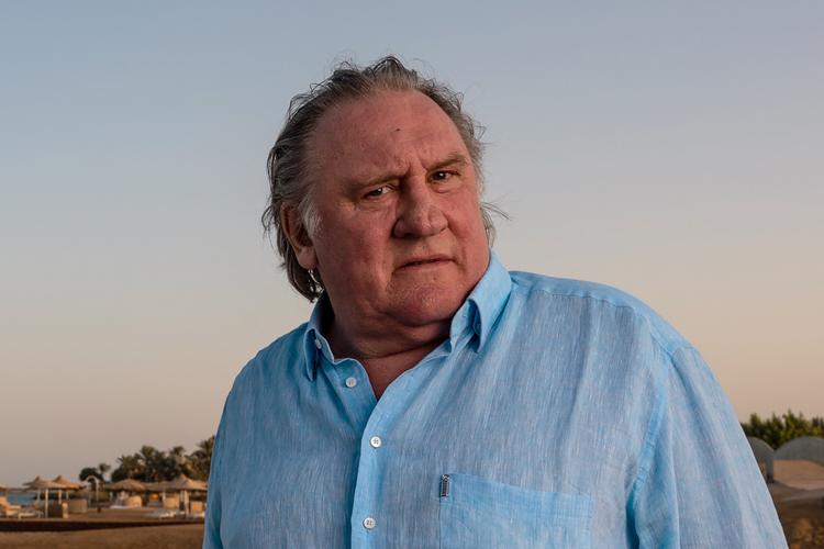 Gérard Depardieu har i årtier været en strålende skuespiller. Nu er han også sigtet for voldtægt, og en ny tv-dokumentar har afsløret hans seksuelle chikane af et barn og en kvindelig oversætter.  Foto: Ammar Abd Rabbo/Ritzau Scanpix