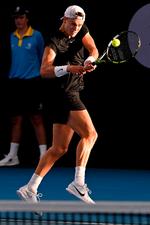 »Selvfølgelig er det helt store mål at vinde grand slams i 2024«, siger Holger Rune, der gerne vil lægge 2023 bag sig. Danskeren indleder det nye år i Brisbane, hvor han på den sidste dag i 2023 spillede en doublekamp med makkeren Andy Murray. Foto: William West/Ritzau Scanpix