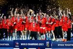 Håndboldherrerne i jubel, da de vandt guld ved VM for et år siden.  Foto: Jens Dresling