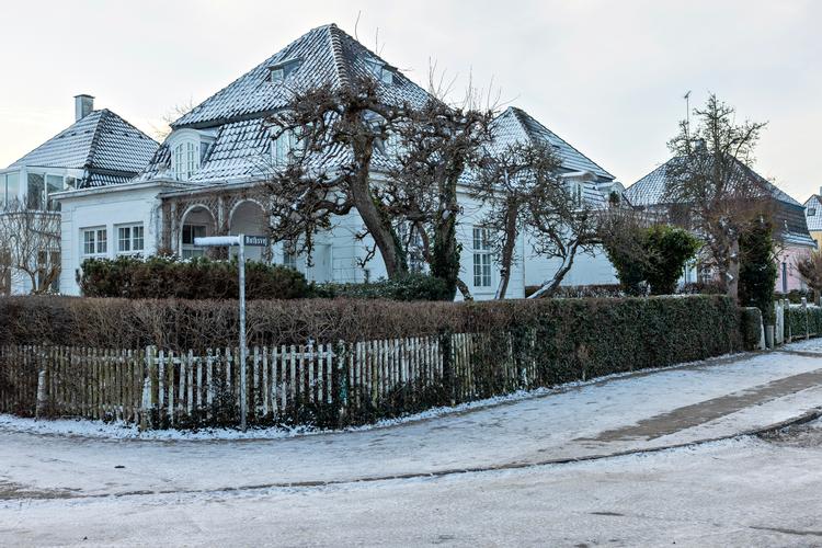 I Københavns Kommune har beboere på private fællesveje pligt til at glatføresikre vejbanen, men det er ikke alle steder, at det overholdes.  Foto: Miriam Dalsgaard