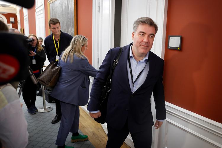 »Jeg skal op at hænge i en lygtepæl. Det lover jeg, og det lovede jeg også, da jeg blev spurgt om at blive minister, siger Lars Aagaard til Altinget. Foto: Jens Dresling