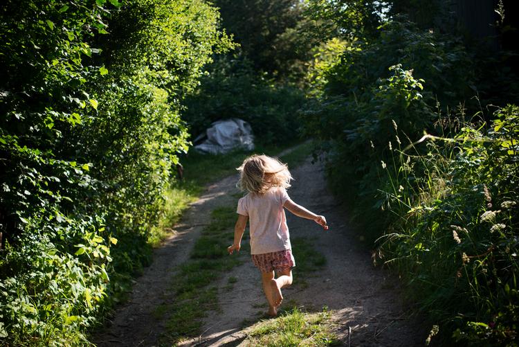 Det er godt for både unge og ældre at være sammen.  Foto: Katinka Hustad