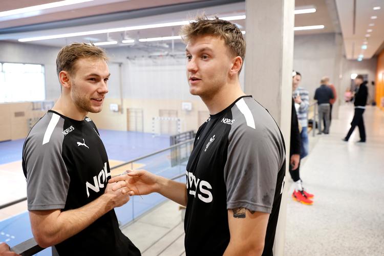 Mathias Gidsel og Emil Madsen forberedte sig på EM-kampen mod EM-outsiderne fra Portugal på  Eliteschule des Sports i München.   Foto: Jens Dresling