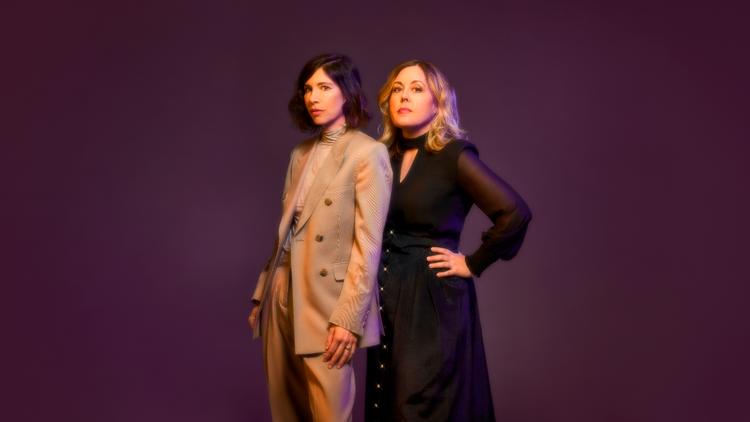Carrie Brownstein (til venstre) og Corin Tucker udgør Sleater-Kinney, der engang var en trio, men nu kun tæller de to. Foto: Pr-foto