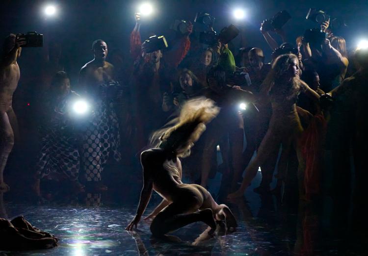 'Into The Hairy' med ensemblet L-E-V er en af de forestillinger, du kan opleve under dansefestivalen København Danser. Foto: Pr-foto