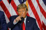 Den republikanske præsidentkandidat og tidligere amerikanske præsident Donald Trump taler under festen efter valgsejren i Iowa. Foto: Brian Snyder/Ritzau Scanpix