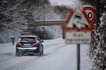 Det er glat derude. Politiet advarer trafikanter om, at vejene mange steder er pivglatte. Foto: Morten Stricker/Ritzau Scanpix