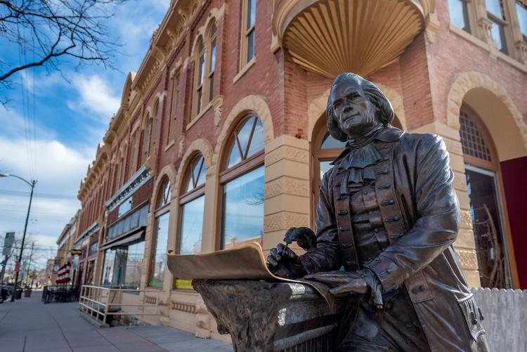 Thomas Jefferson var præsident fra 1801 til 1809 og kan mødes på hjørnet af St. Joseph Street og 7th Street.  Foto: Travel South Dakota