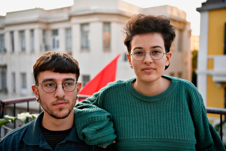 Israelerne Einat Gerlitz og Ariel Davidov ønsker ikke at være en del af deres lands krige og konflikter med palæstinensere. Derfor har de sagt nej til at aftjene deres værnepligt - med store konsekvenser som følge. Foto: Emil Jørgensen   Foto: Emil Jørgensen