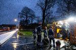 Danmark har været ramt af regn og sne i den seneste tid. Billedet er fra 3. januar, hvor værnepligtige fra Beredskabsstyrelsen på havnen i Præstø arbejder med at holde vandet væk fra byen.  Foto: Thomas Borberg