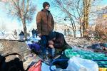 Søndag 21. januar blev et marked i det russisk-kontrollerede Donetsk ramt af et ukrainsk missilangreb. Mindst 25 civile blev dræbt. Foto: Stringer/Ritzau Scanpix