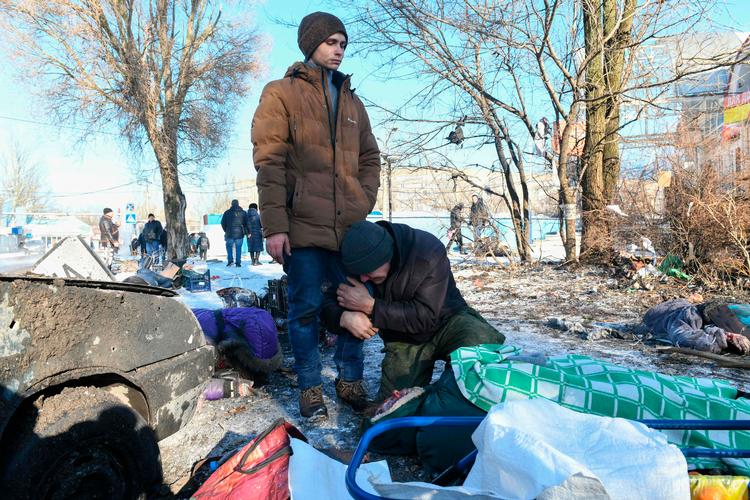 Søndag 21. januar blev et marked i det russisk-kontrollerede Donetsk ramt af et ukrainsk missilangreb. Mindst 25 civile blev dræbt. Foto: Stringer/Ritzau Scanpix
